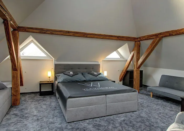 Konukevi Vysehrad 4*